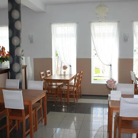 Happy Rose Panzió 4*