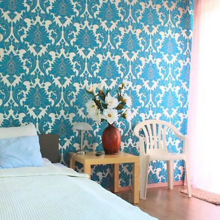 Happy Rose Bed & Breakfast