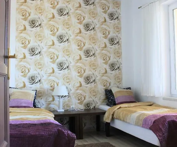 Happy Rose B&B 다브키